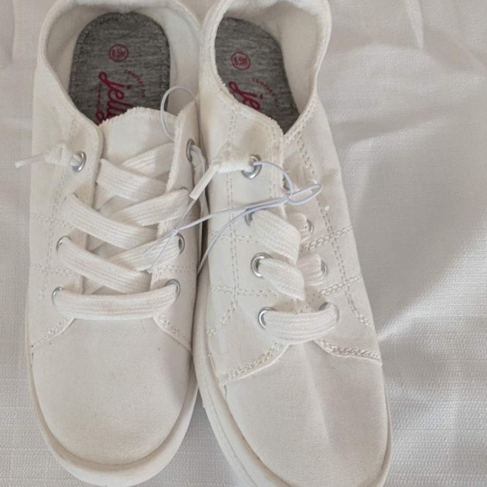Jellypop White Casual Flats